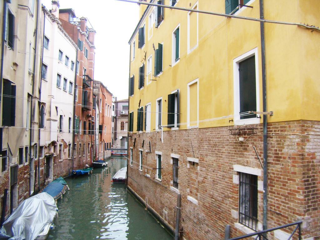 Appartamento Al Ghetto Vecchio Venesia Ruang foto